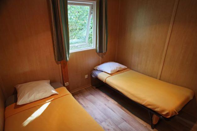 La Clairiere - Ecolieu De Vacances Lamothe-Fenelon Exteriör bild